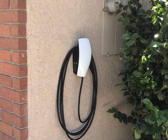 Car charger (EV)